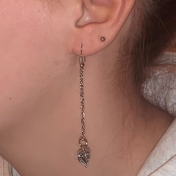 Earrings - Picture 2 of 5